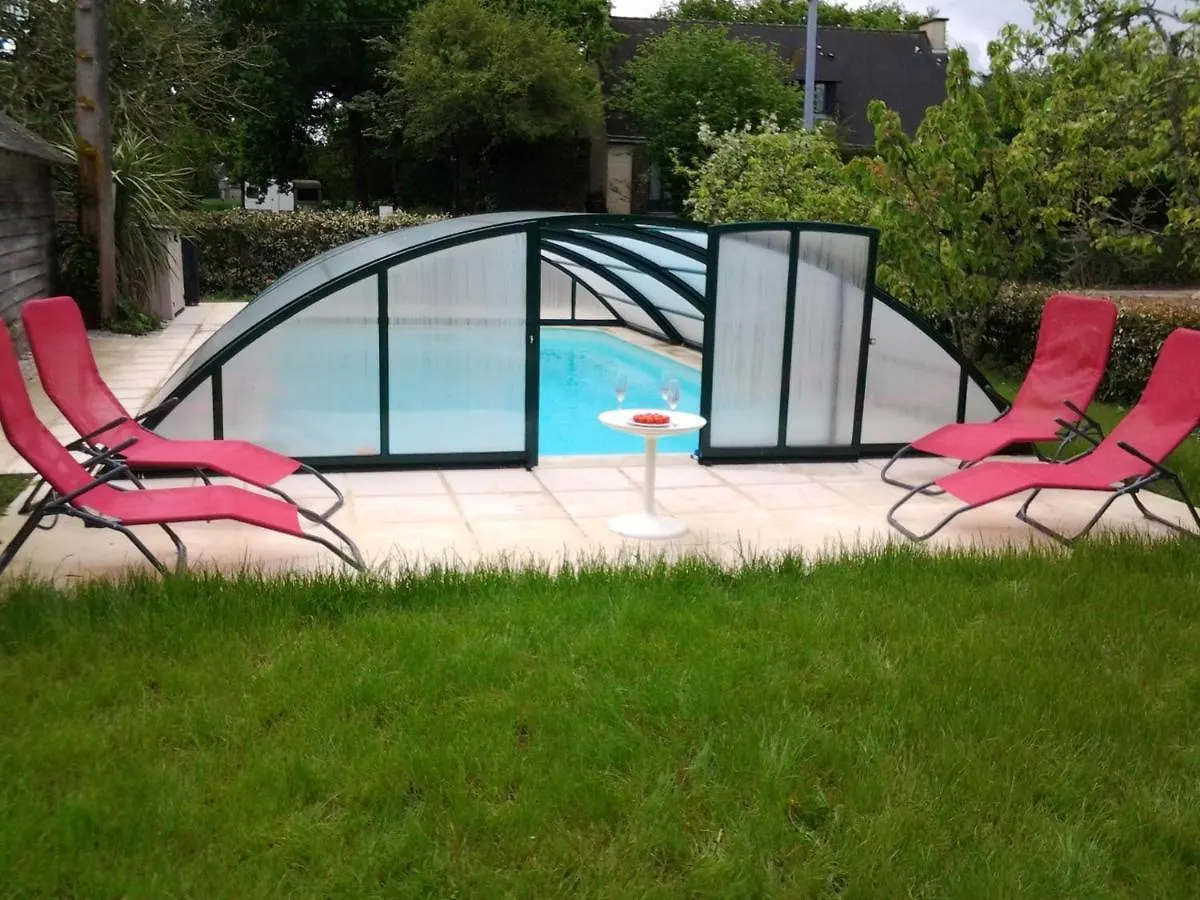 Tremoyec Villa Surzur 0*,  France